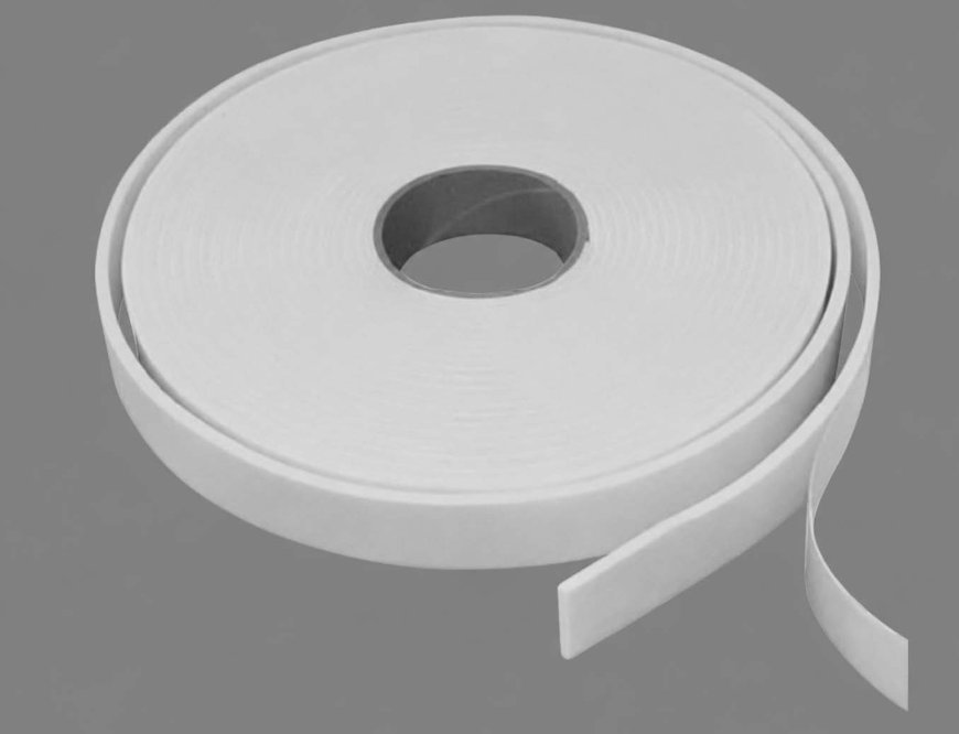 White aerogel insulation tape roll for pipe joints and small radii
