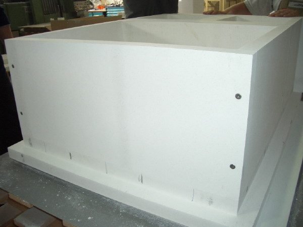 Machined calcium silicate rings and discs for aluminium casting and launder systems
